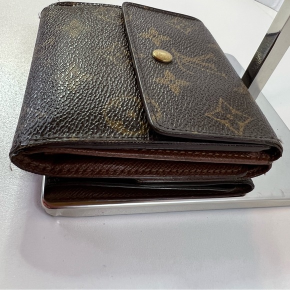 Louis Vuitton Elise LV Leather Monogram Vintage Wallet - Picture 5 of 8